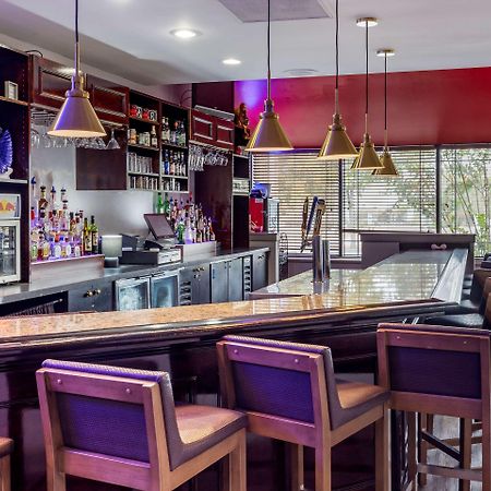 Clarion Hotel Fayetteville Εξωτερικό φωτογραφία