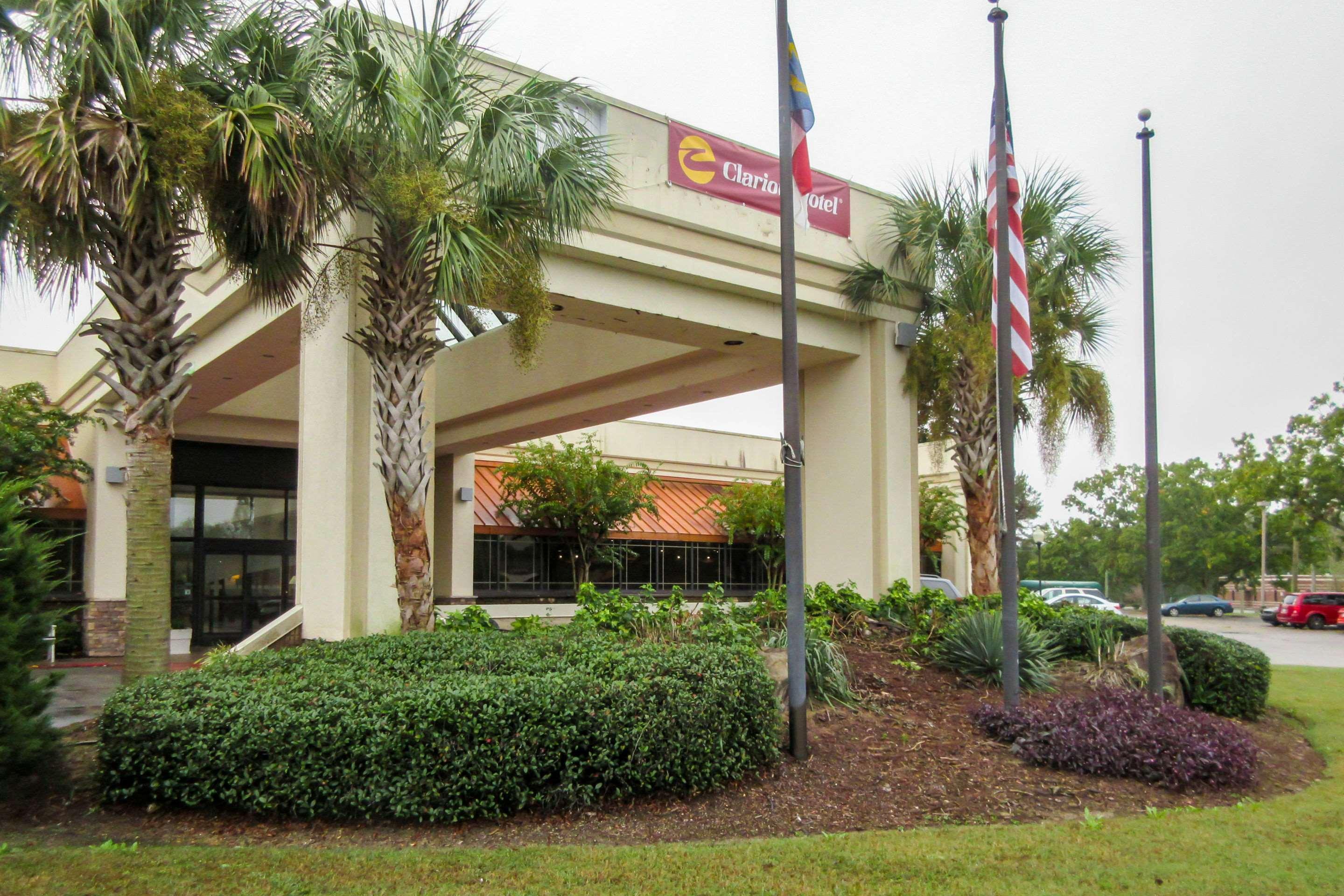 Clarion Hotel Fayetteville Εξωτερικό φωτογραφία