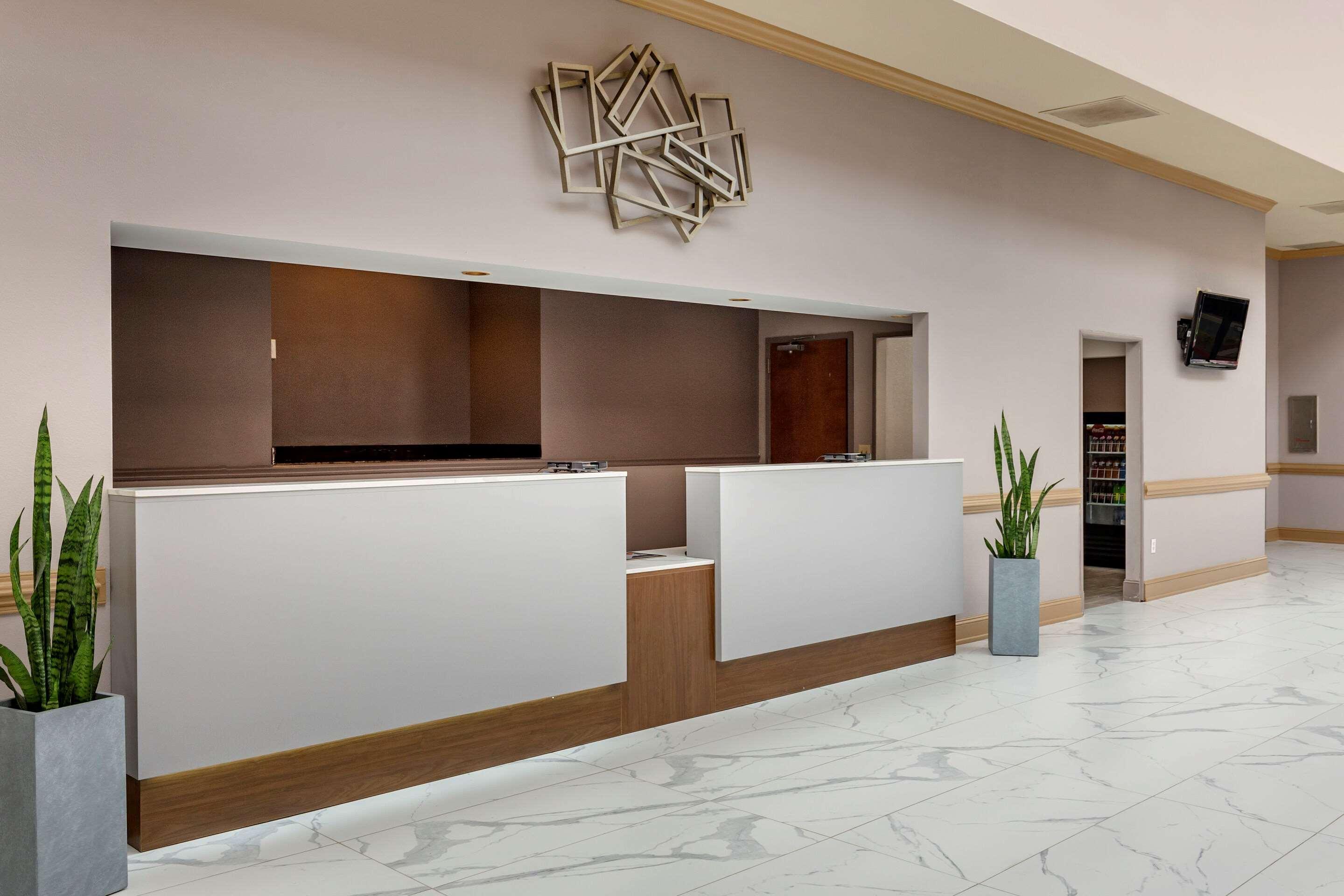 Clarion Hotel Fayetteville Εξωτερικό φωτογραφία