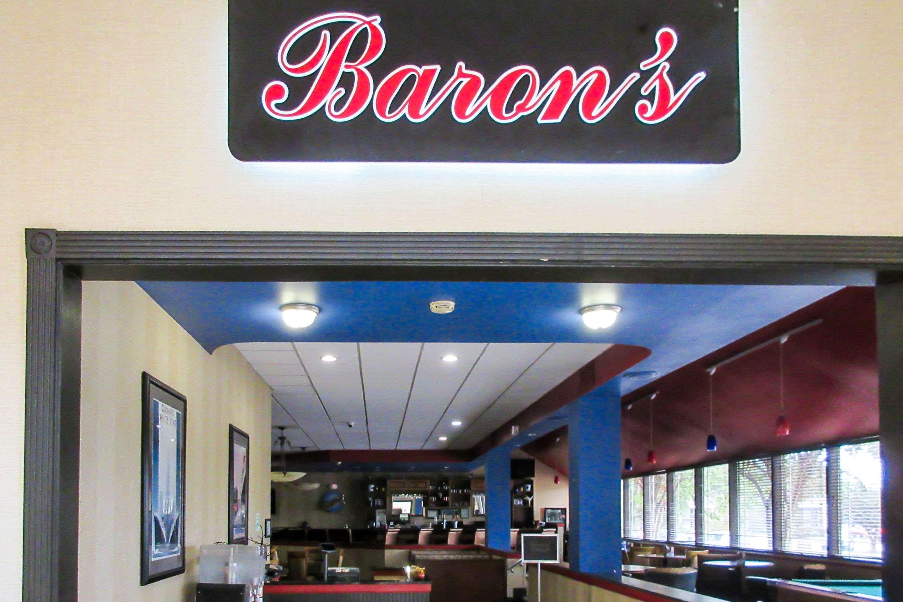 Clarion Hotel Fayetteville Εξωτερικό φωτογραφία