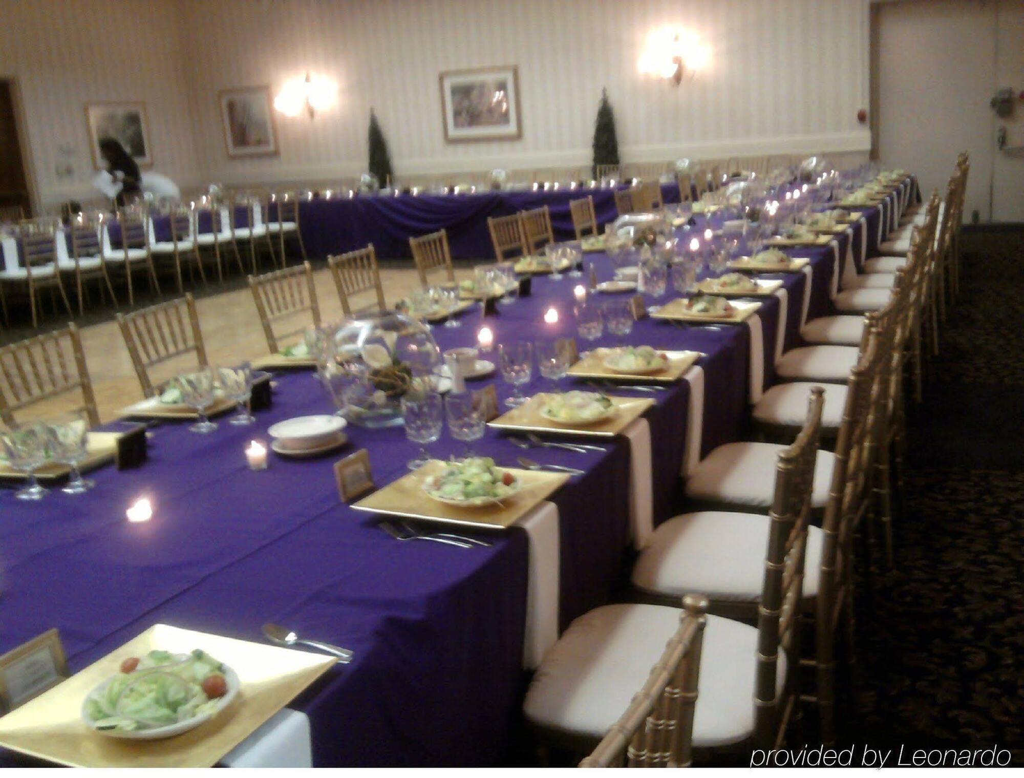Clarion Hotel Fayetteville Εξωτερικό φωτογραφία