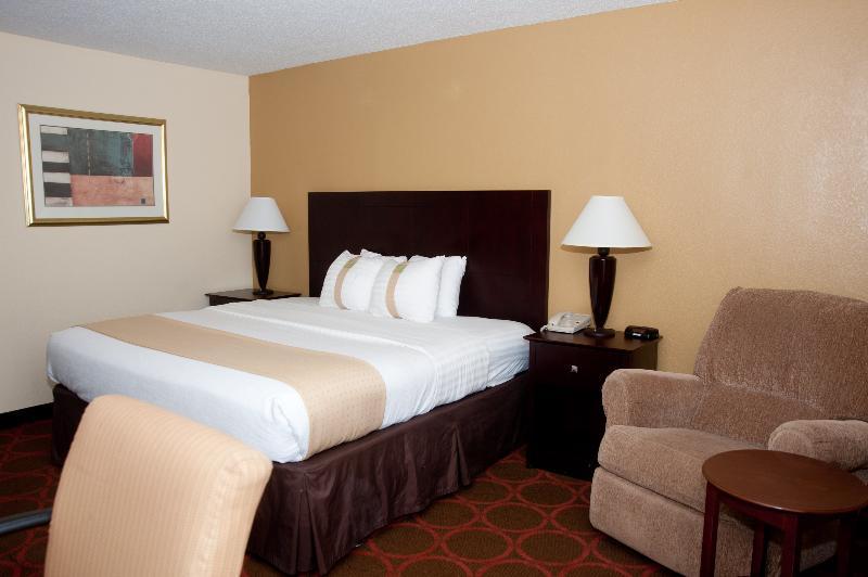 Clarion Hotel Fayetteville Εξωτερικό φωτογραφία